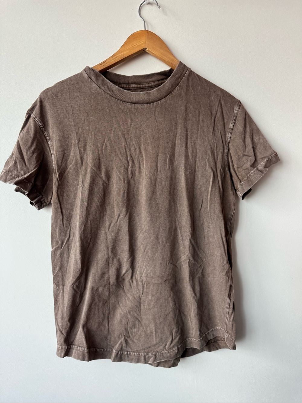 Abercrombie & Fitch Mineral Wash T-Shirt Men Extra Small XS Brown Crewneck